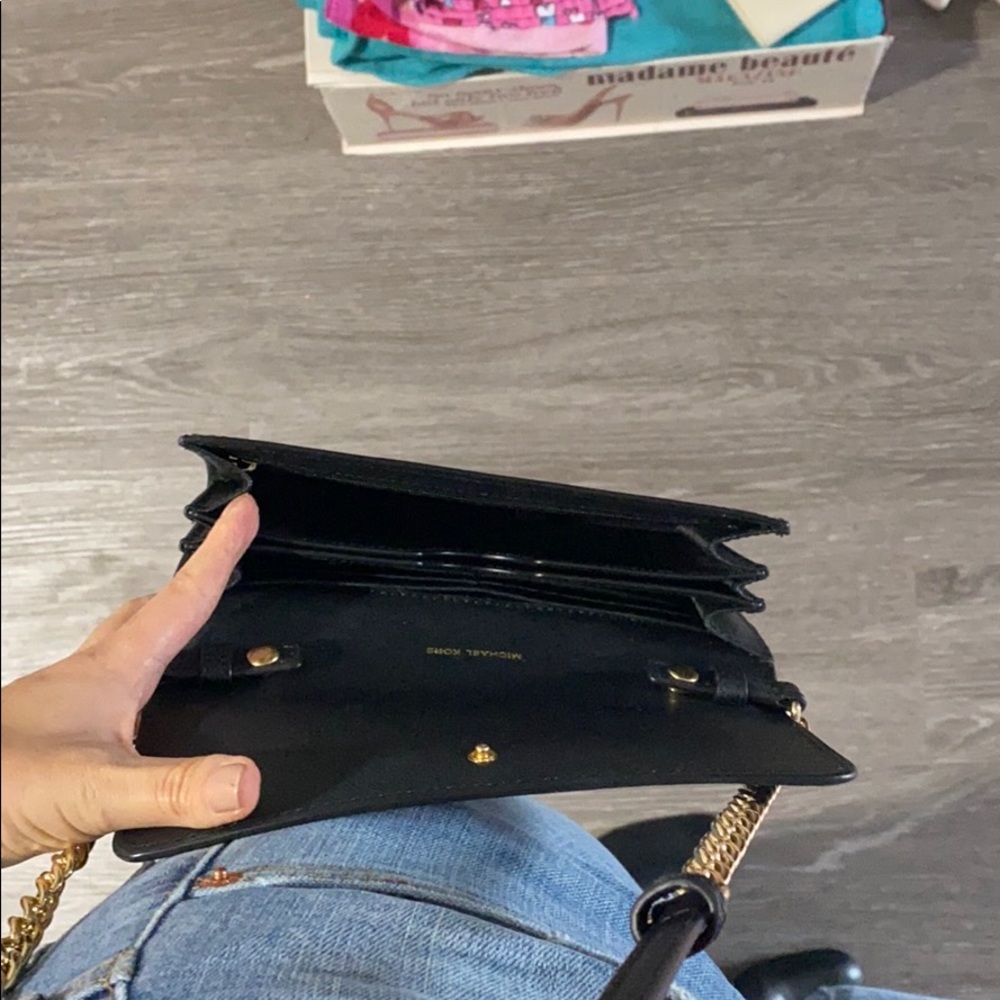 Michael Kors convertible crossbody/wallet - Picture 3 of 6